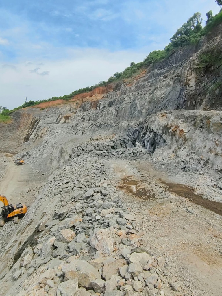 Valiyamannil Granite Quarry Bench