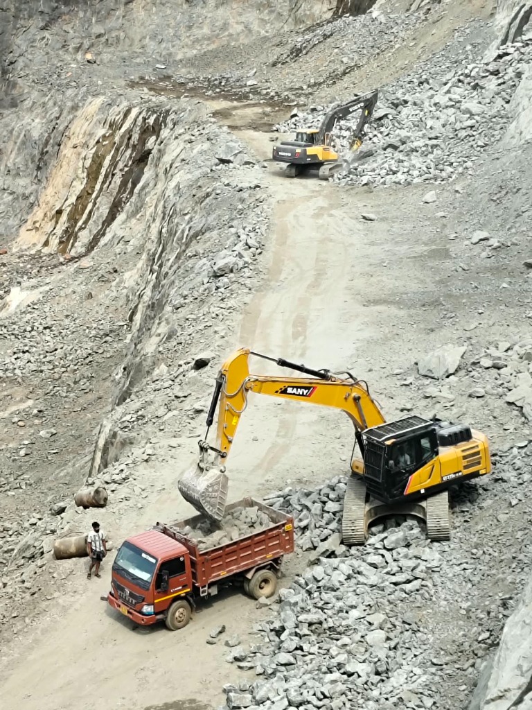 Valiyamannil Granite Stone Loading